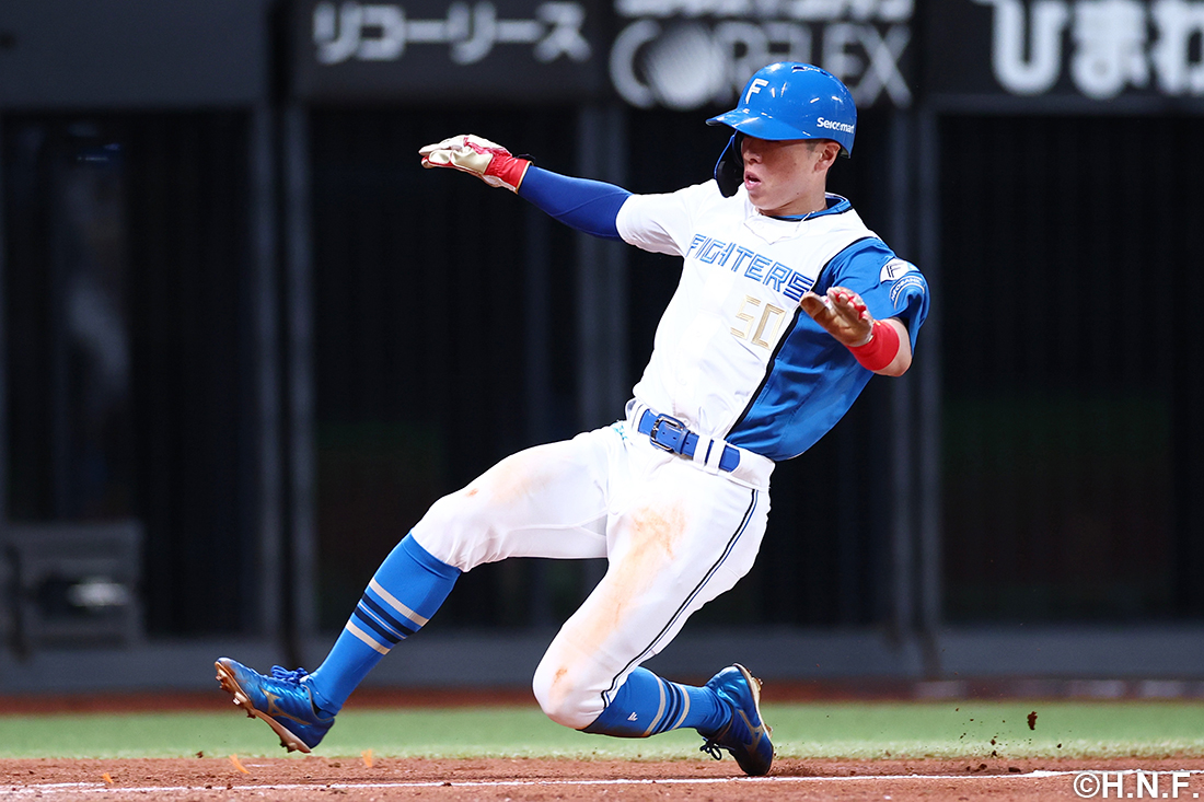 ホームに帰ってくる五十幡選手