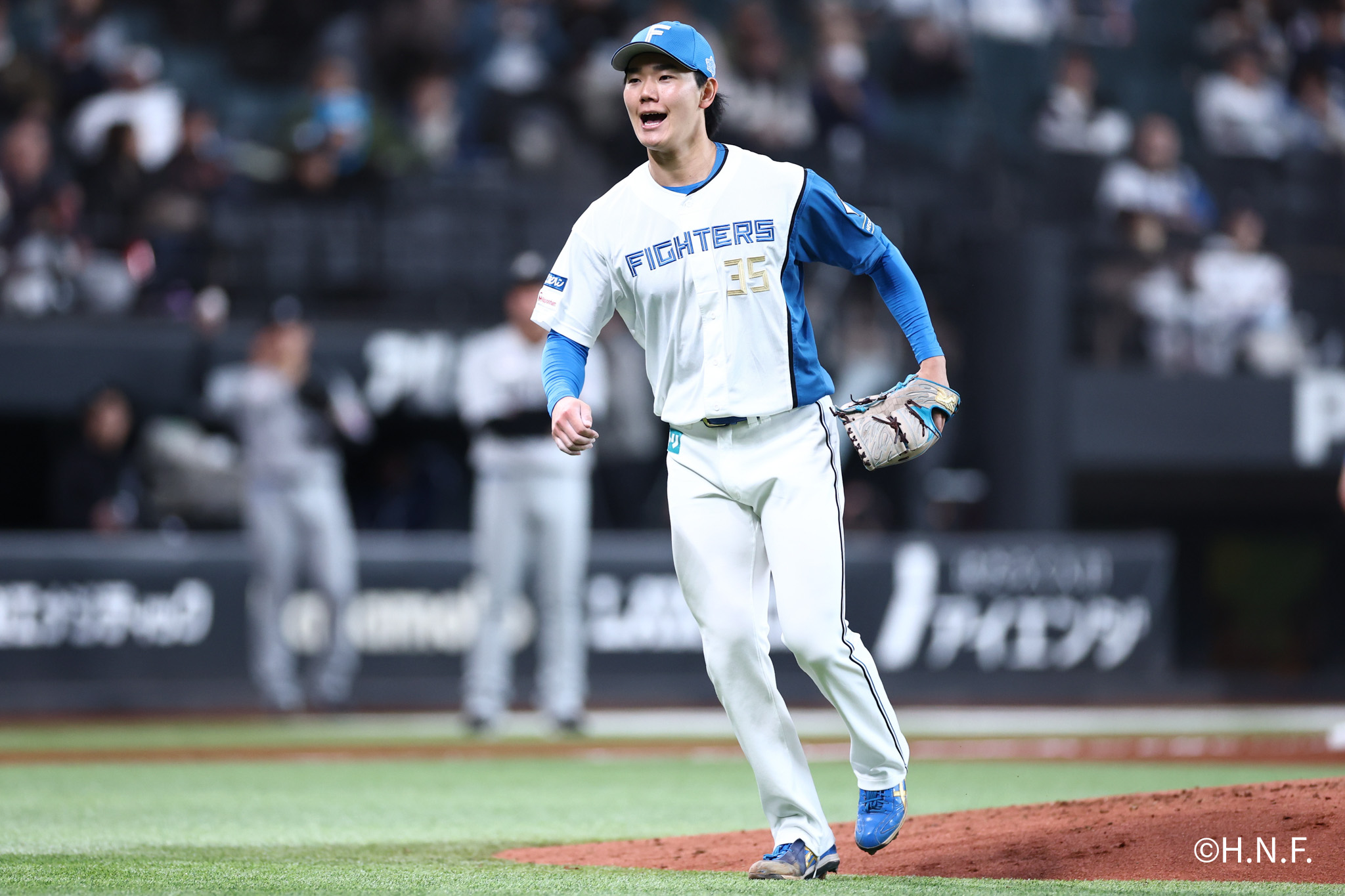 先発の浅利投手04