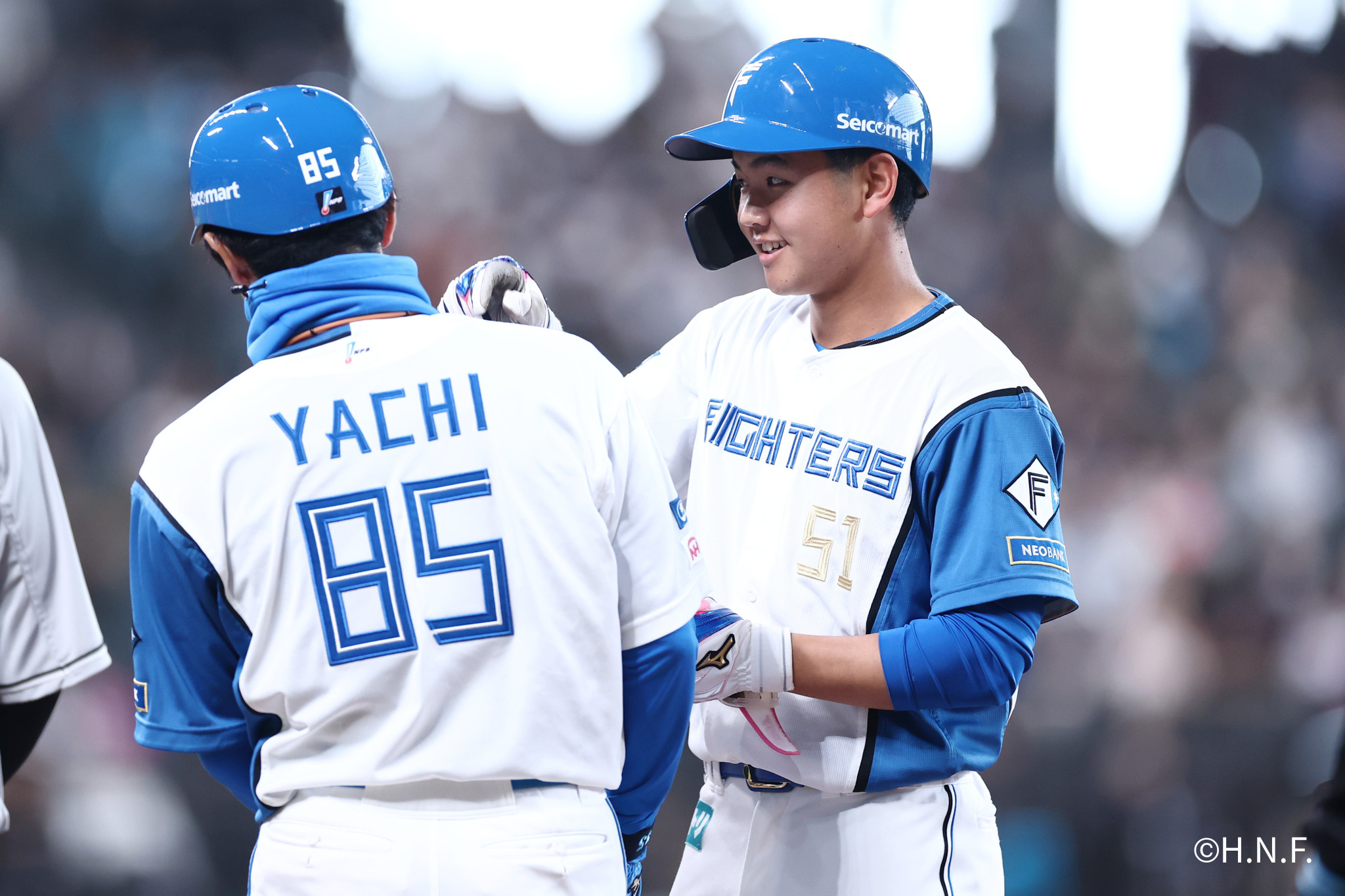 3回裏、レフトへヒットを放った半田選手02