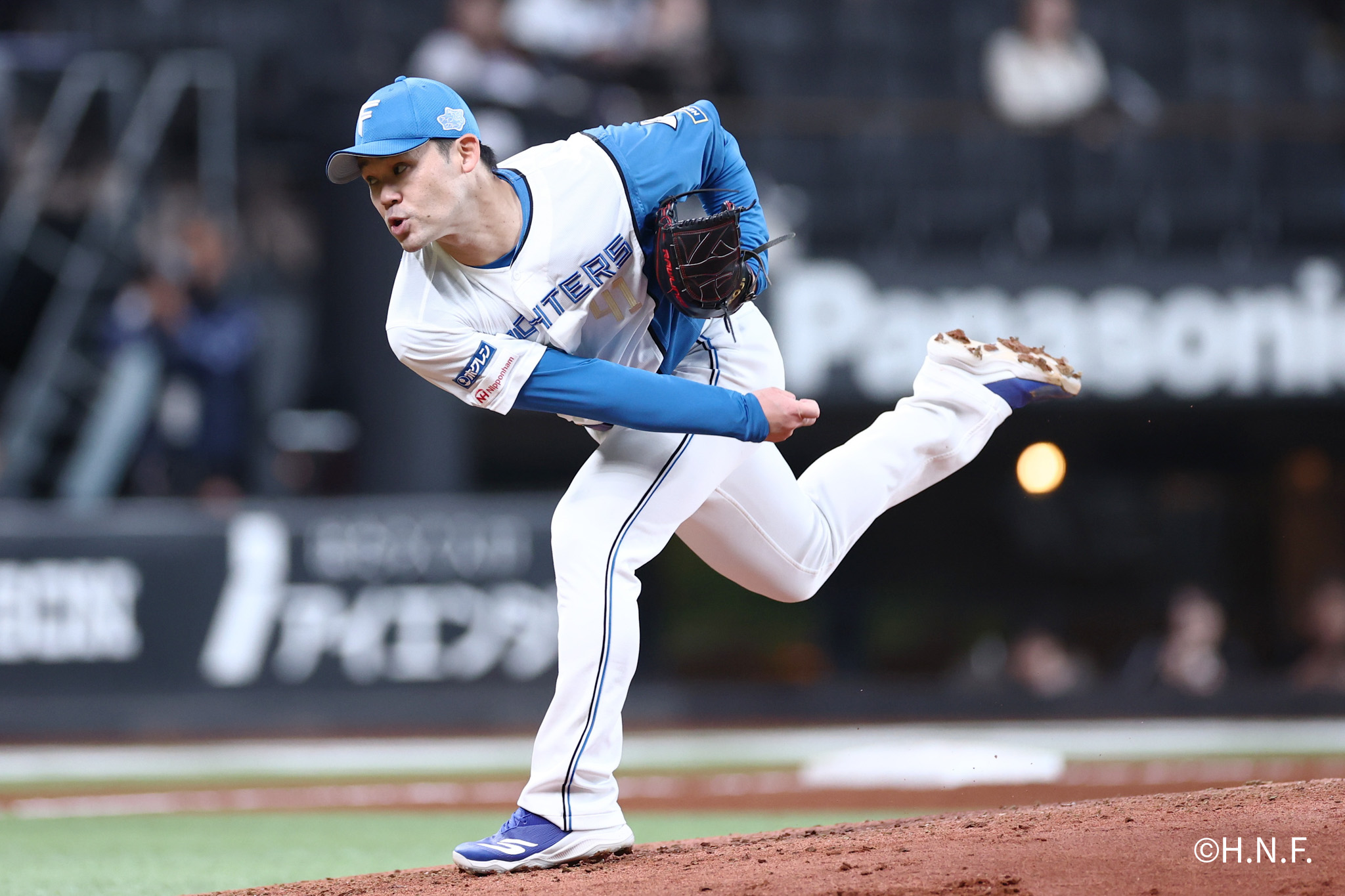 4回、二番手の福谷投手01