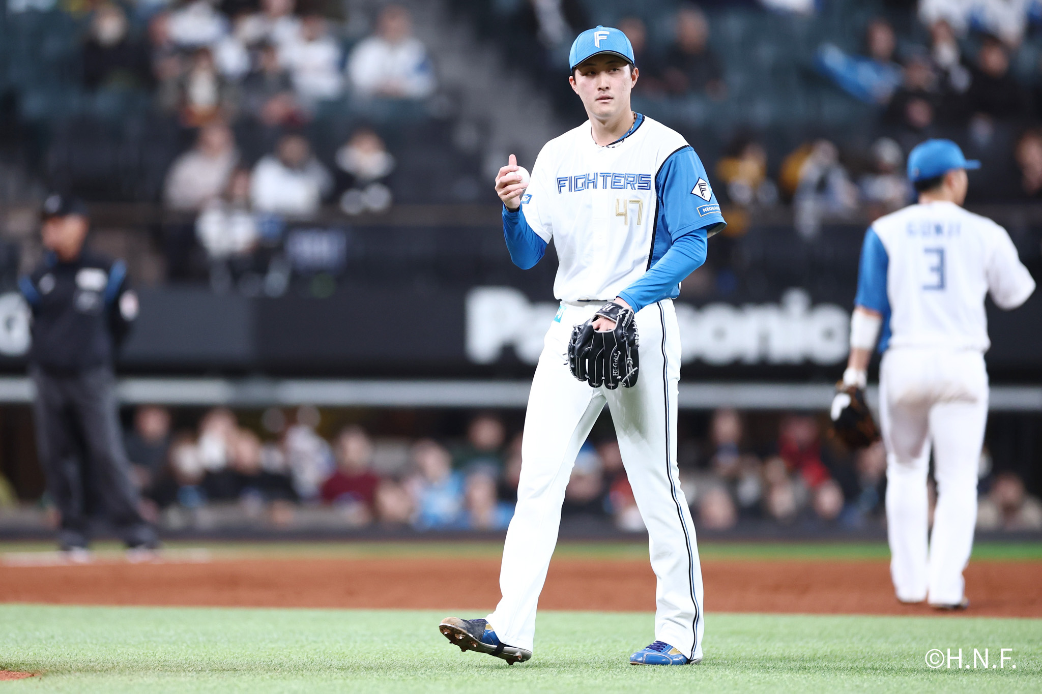 9回、六番手の栁川投手01