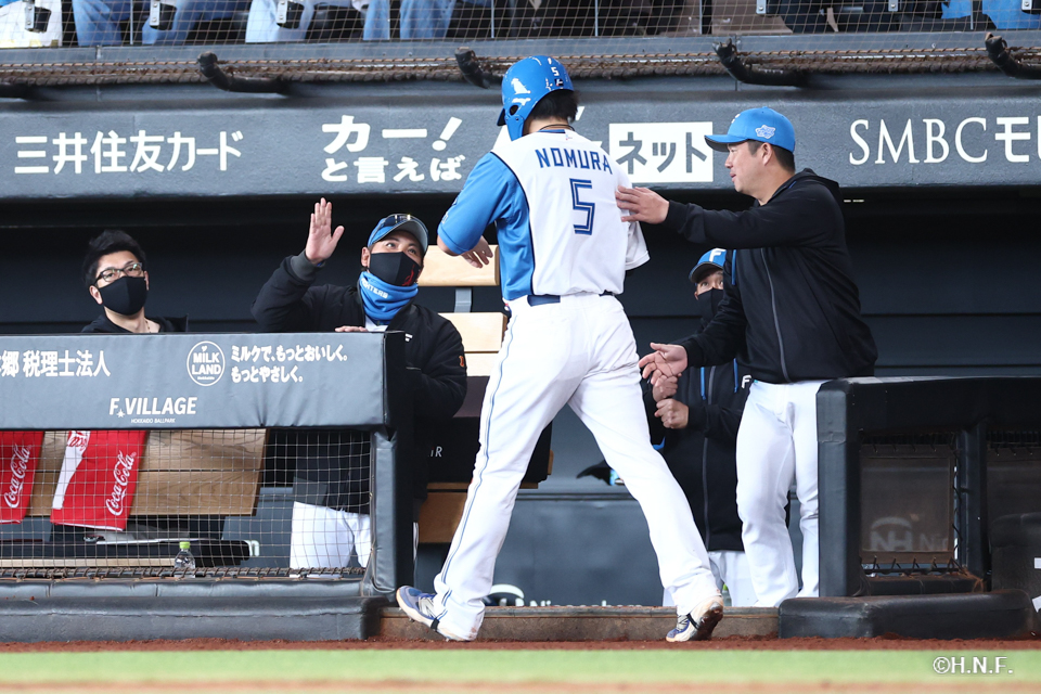 2回裏、野村選手