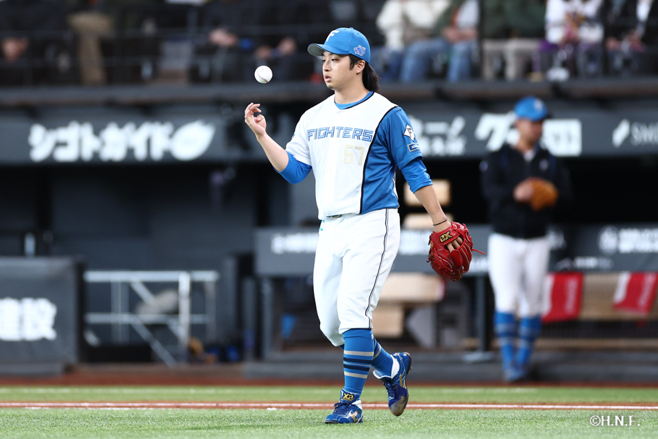 4回、三番手の山本投手01