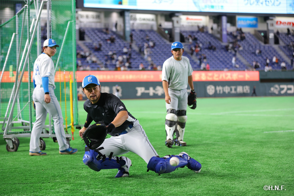 試合前、リン選手01
