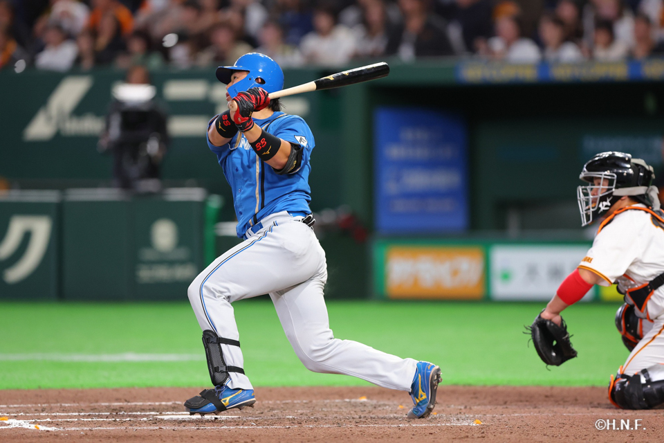 7回表、レフトへ本塁打を放つ進藤選手01