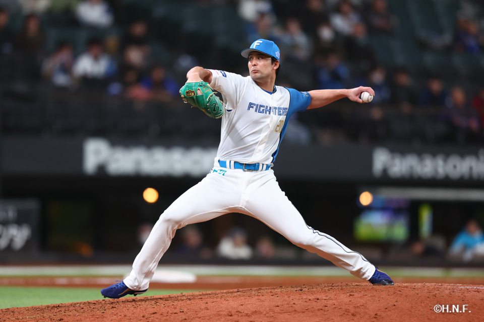 9回、五番手の上原投手