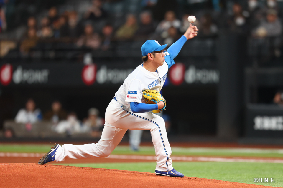 先発の加藤貴投手01