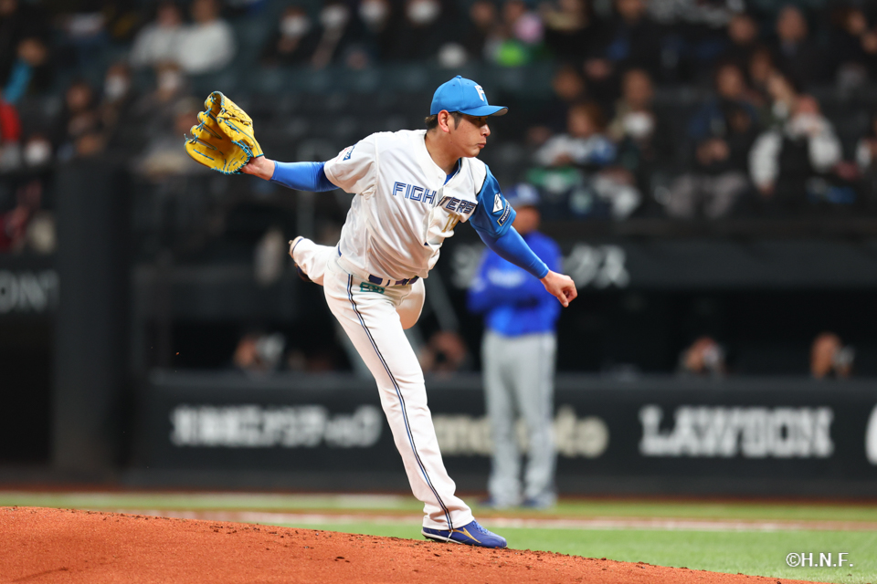 先発の加藤貴投手02