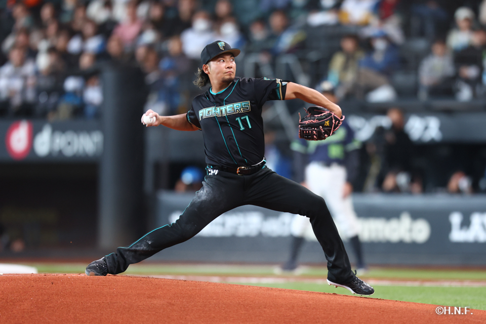 先発の伊藤投手01