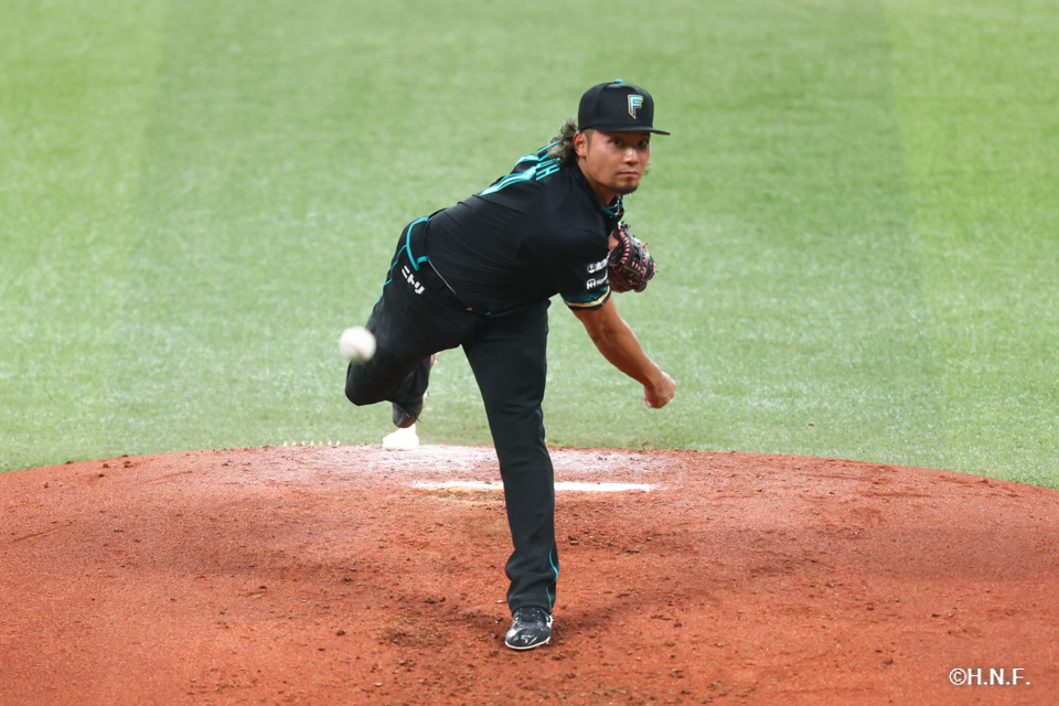 先発の伊藤投手02