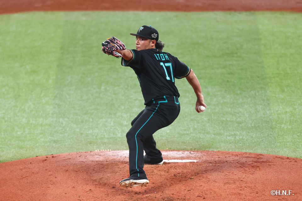 先発の伊藤投手03