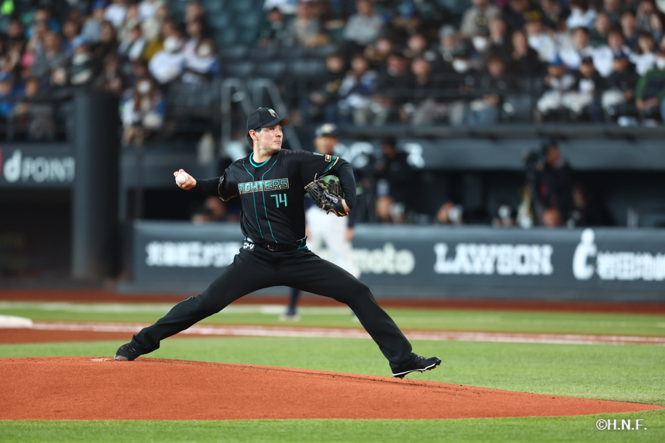 先発の有原投手01