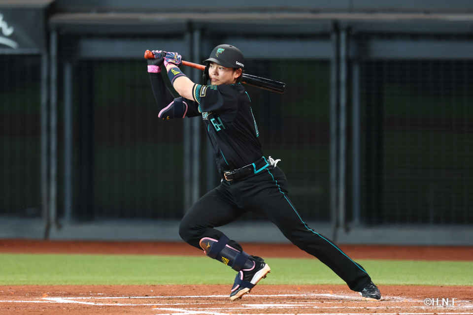 2回裏、遊ゴロの間に1点をあげる田宮選手