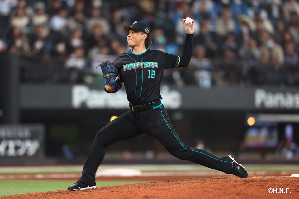 8回、三番手の山﨑福投手