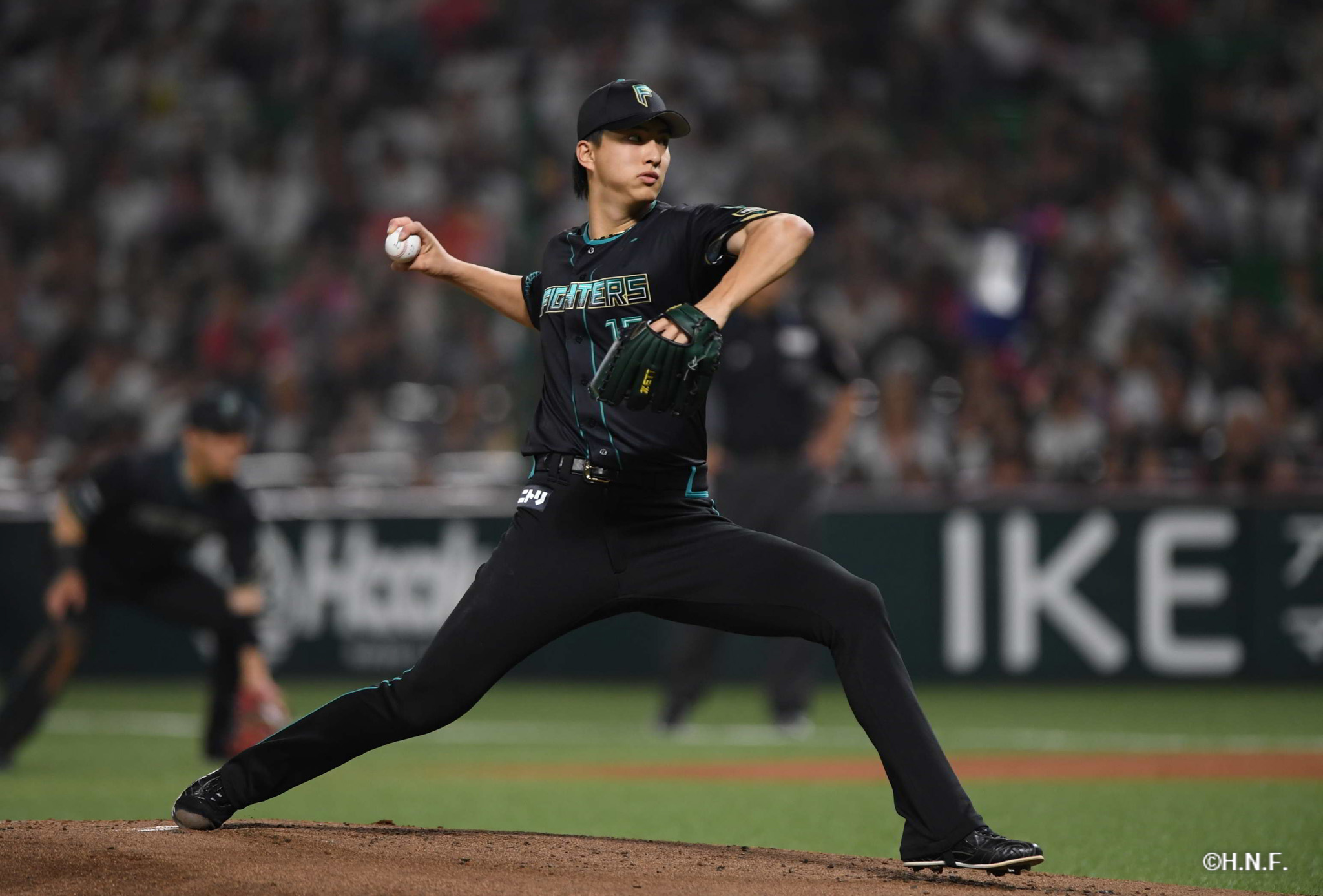 先発の達投手01