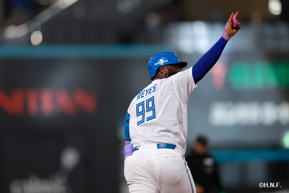 2回裏、レイエス選手06