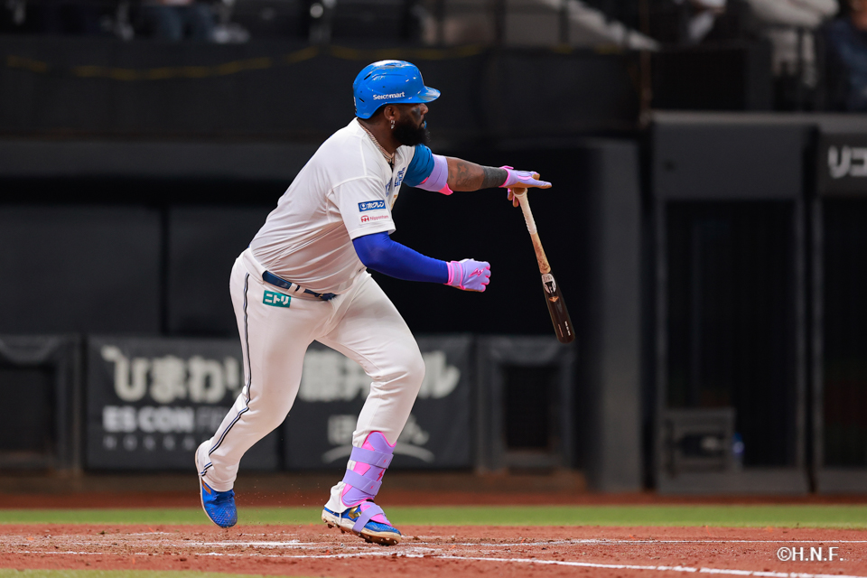 5回裏、レイエス選手01