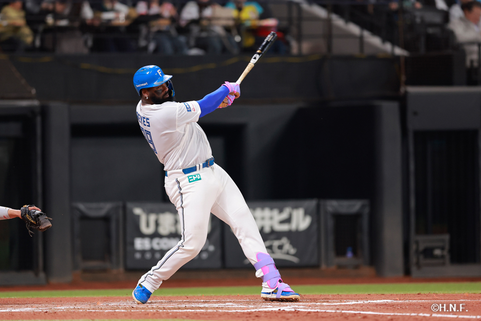 7回裏、レイエス選手01