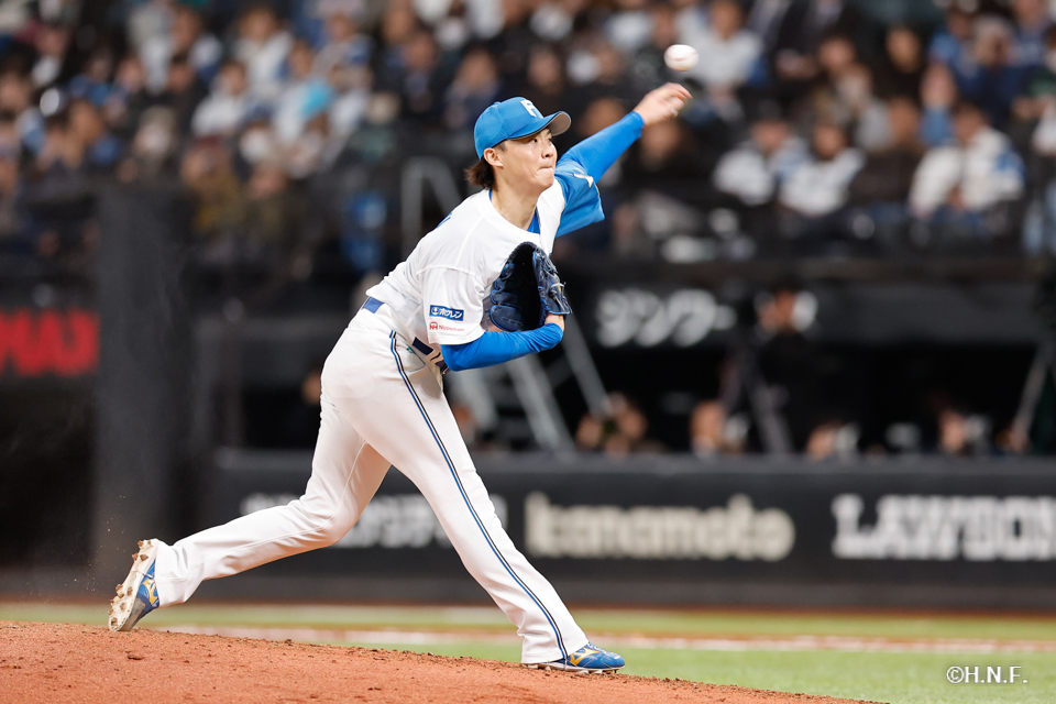 6回表、山崎福投手02