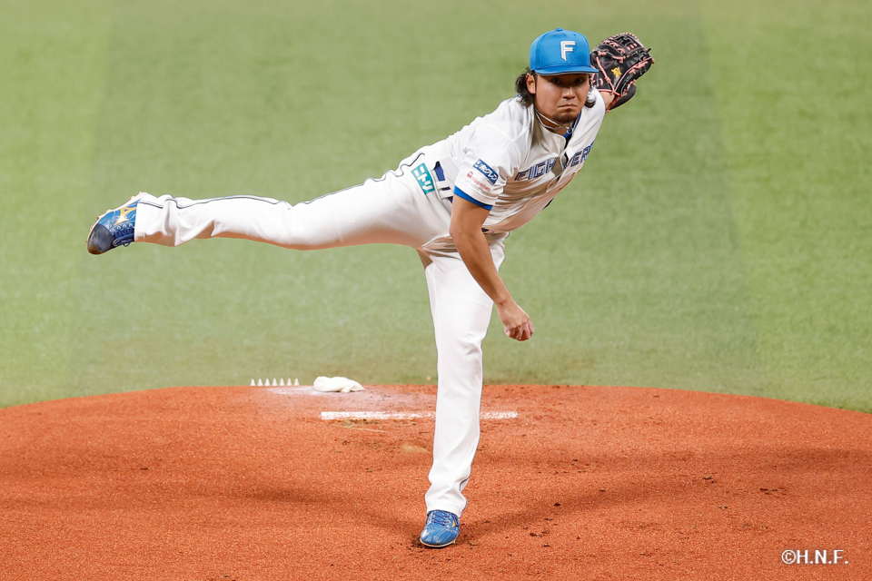 先発の伊藤投手01