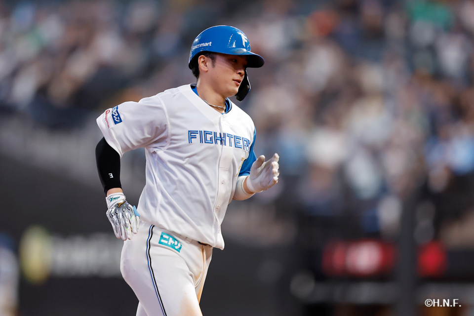 8回裏、郡司選手02