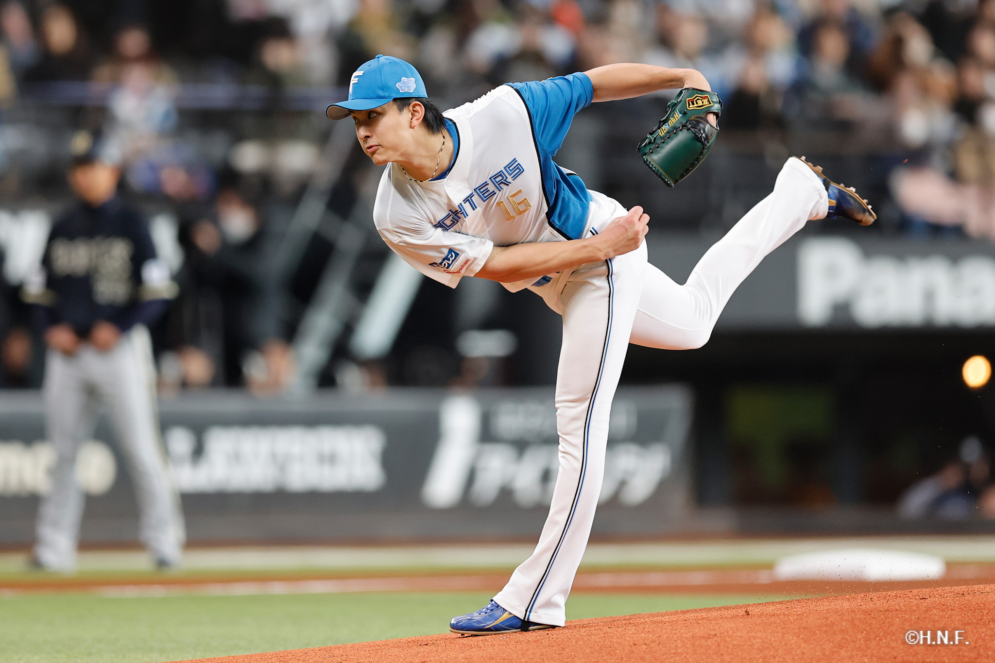 先発の達投手01