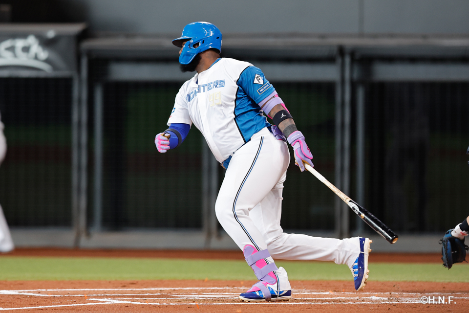 1回裏、レイエス選手