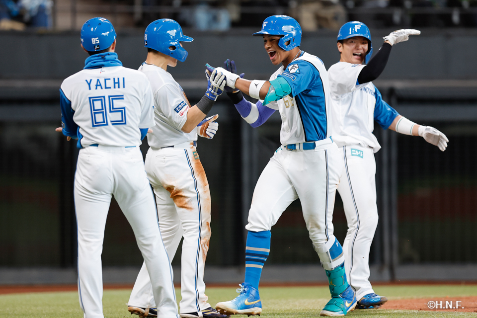 7回裏、万波選手03