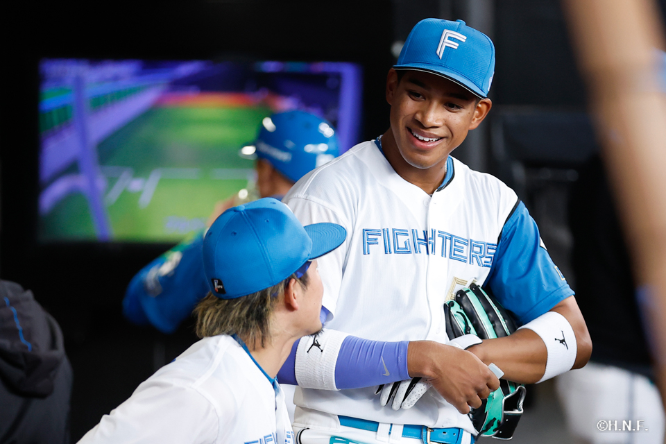 8回表、万波選手01