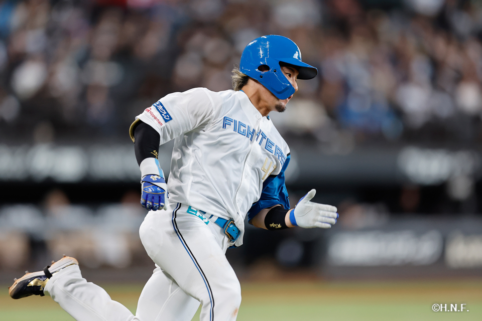 8回裏、水野選手01