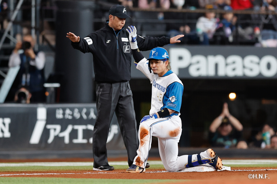 8回裏、水野選手02