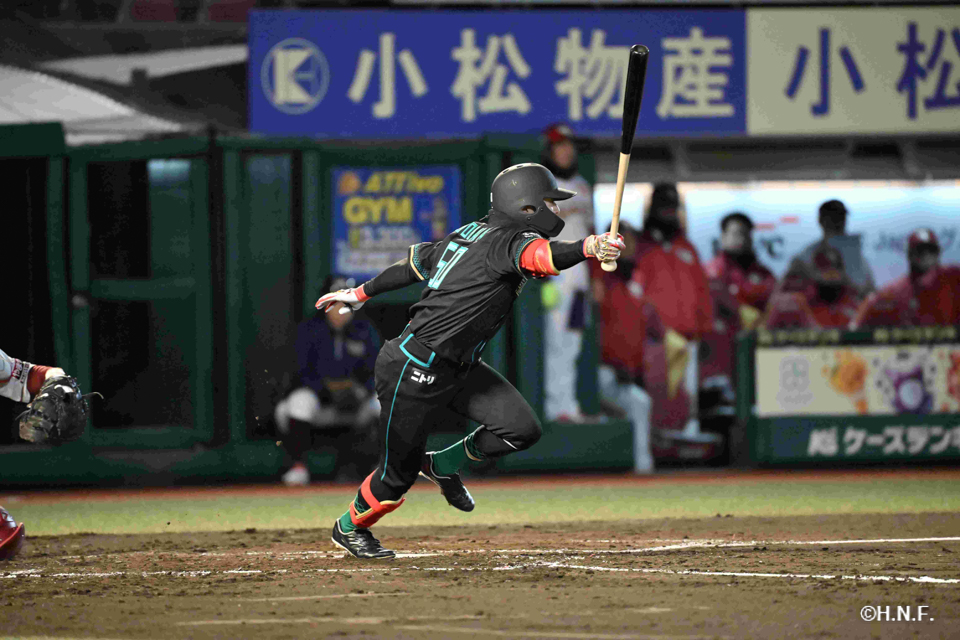 2回表、五十幡選手01