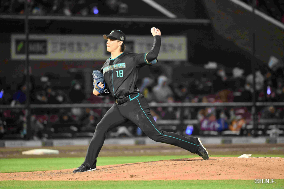 8回裏、山﨑福投手