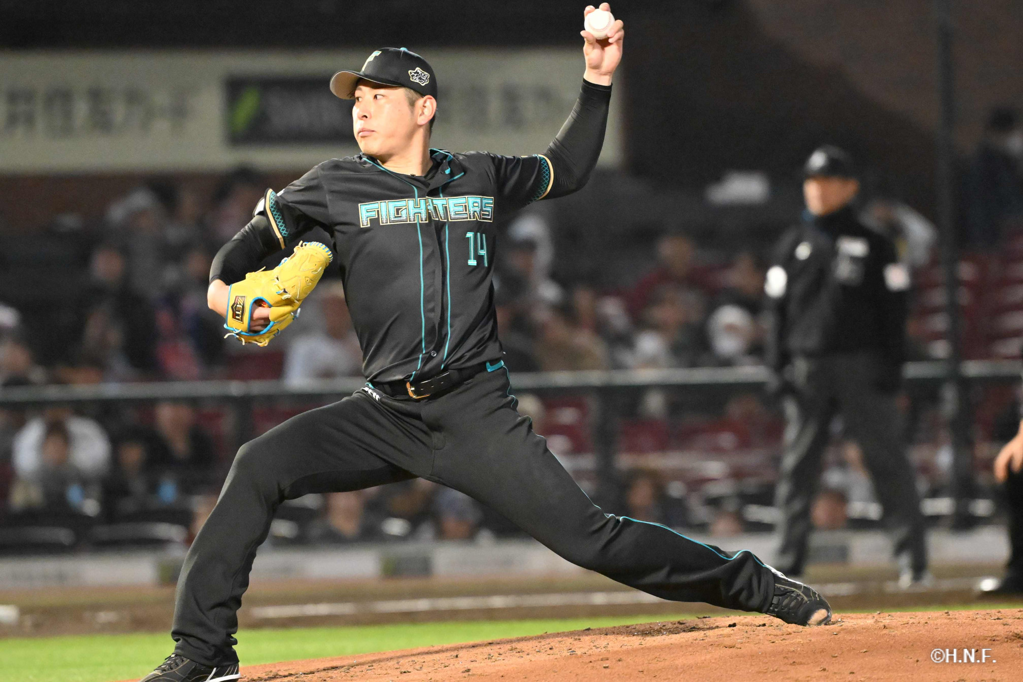 先発の加藤貴投手