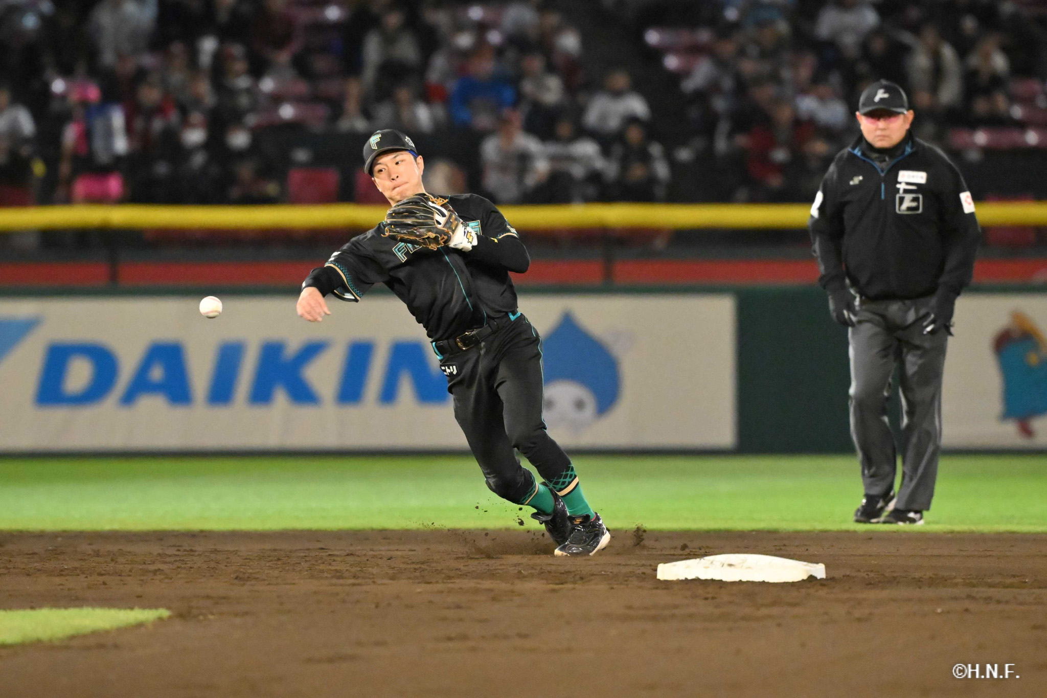 2回裏、奈良間選手