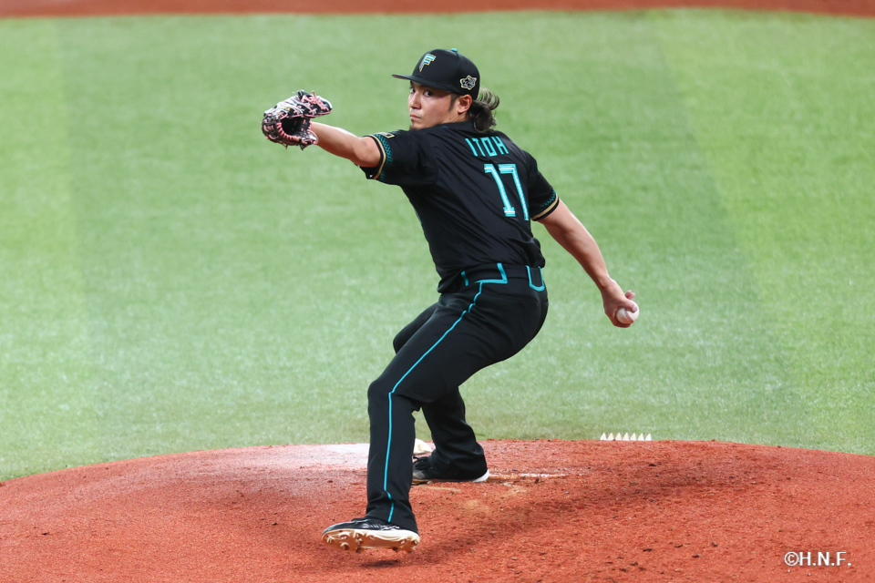 先発の伊藤投手01