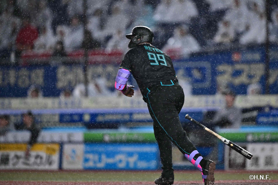 7回表、レイエス選手01