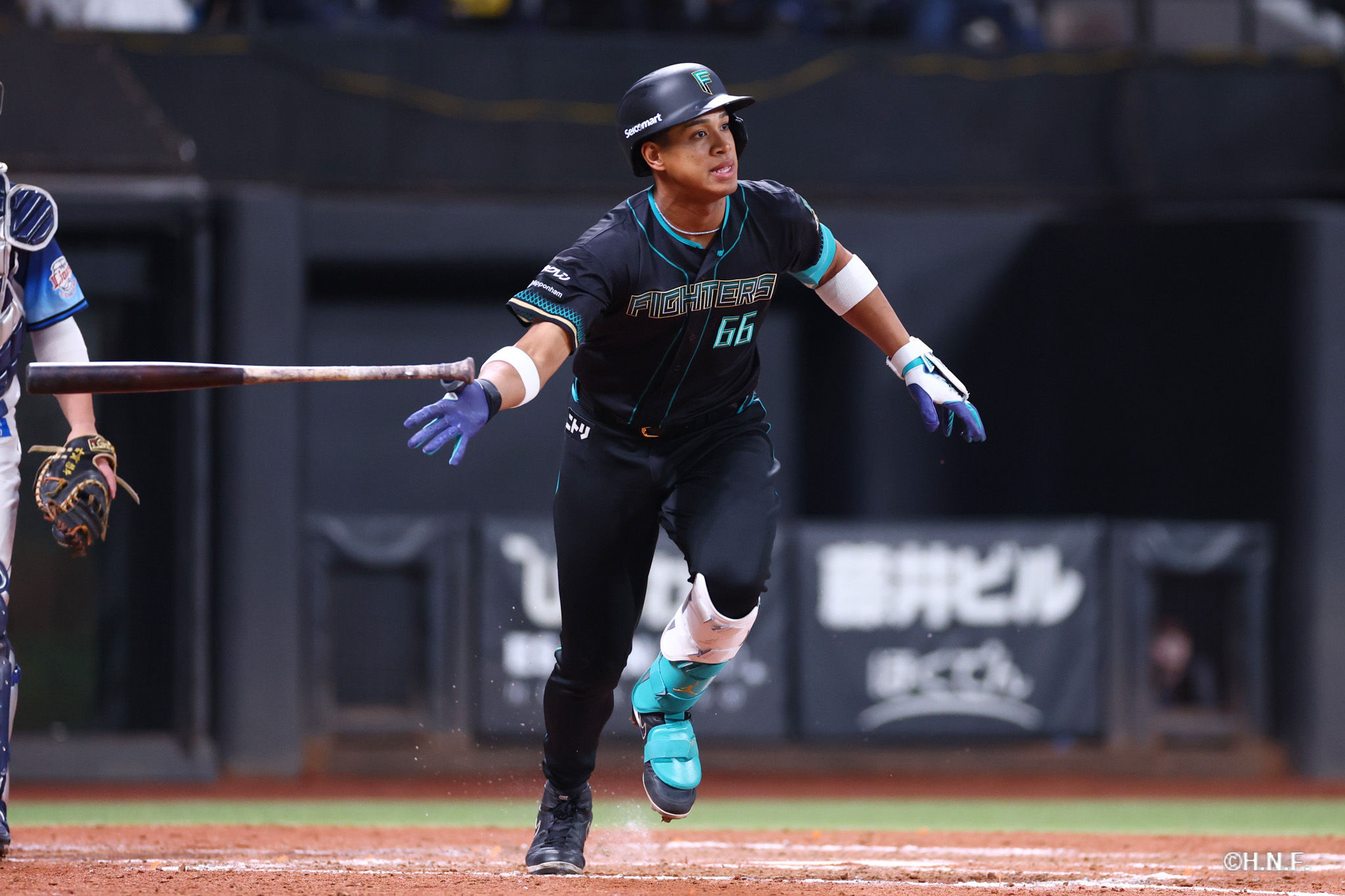 4回裏、万波選手01