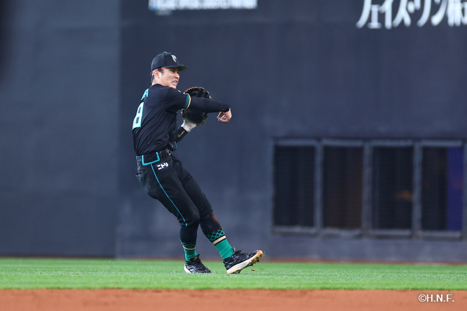 2回表、奈良間選手