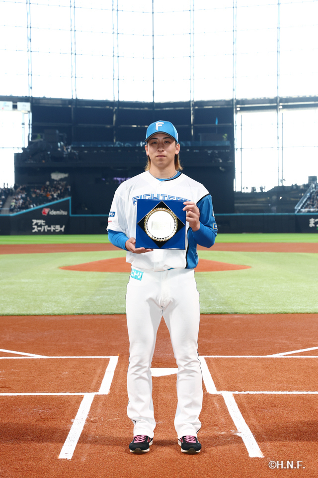 細野投手ノーヒットノーラン試合達成表彰03