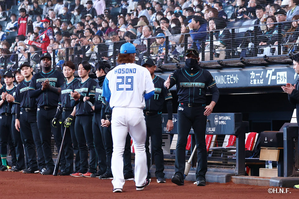 細野投手ノーヒットノーラン試合達成表彰04