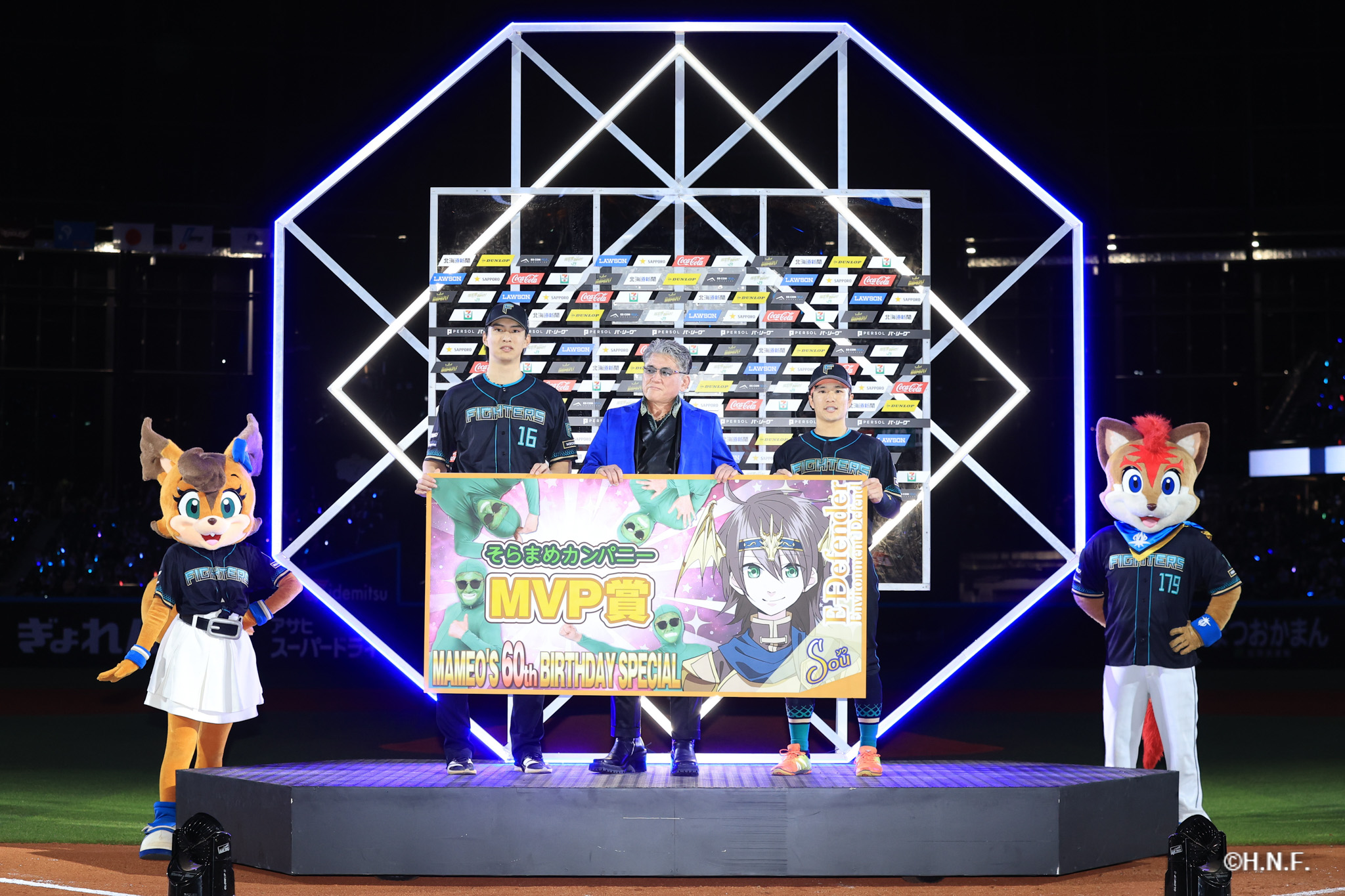 ヒーローの達投手、奈良間選手01