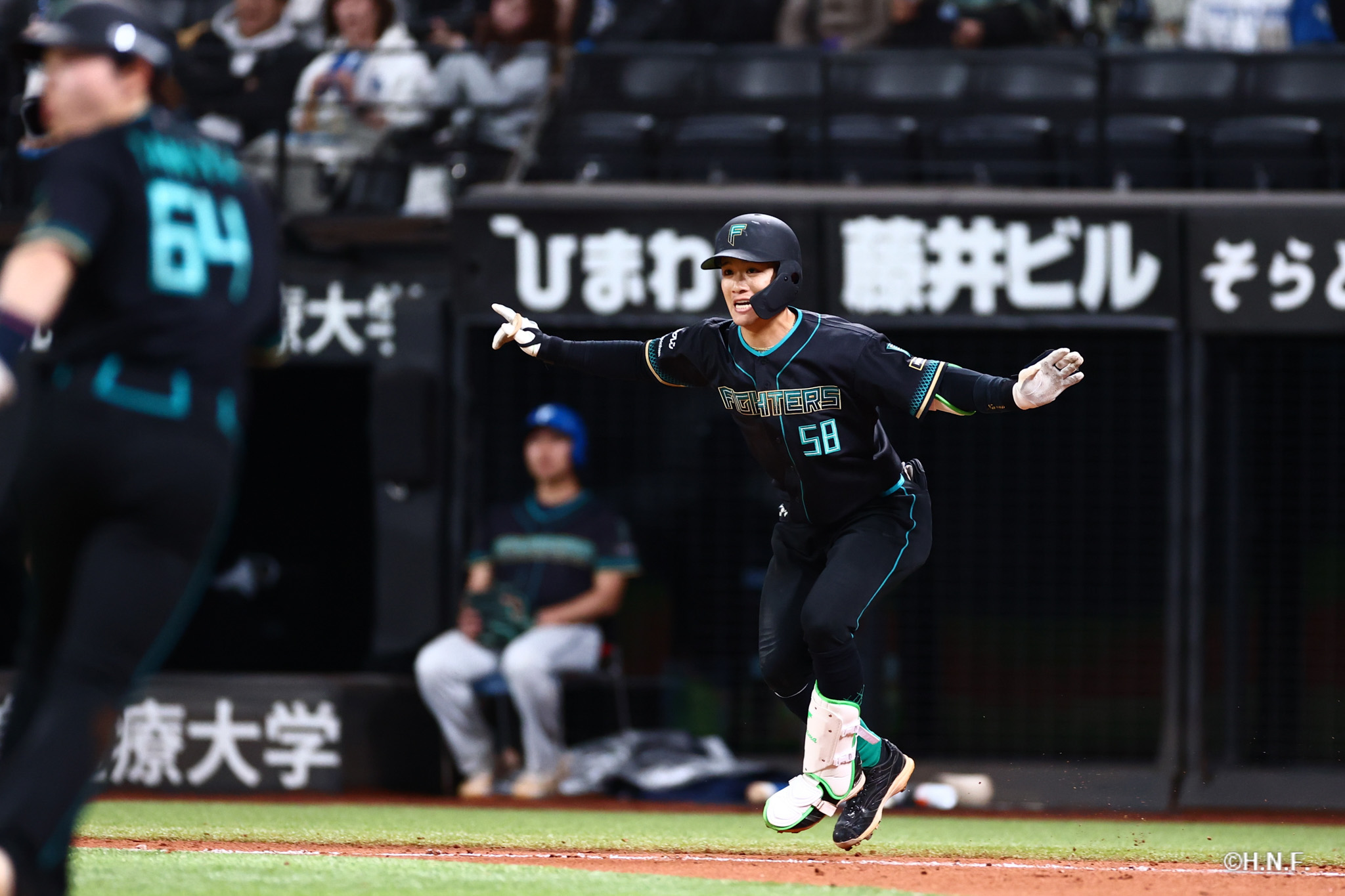 10回裏、奈良間選手04