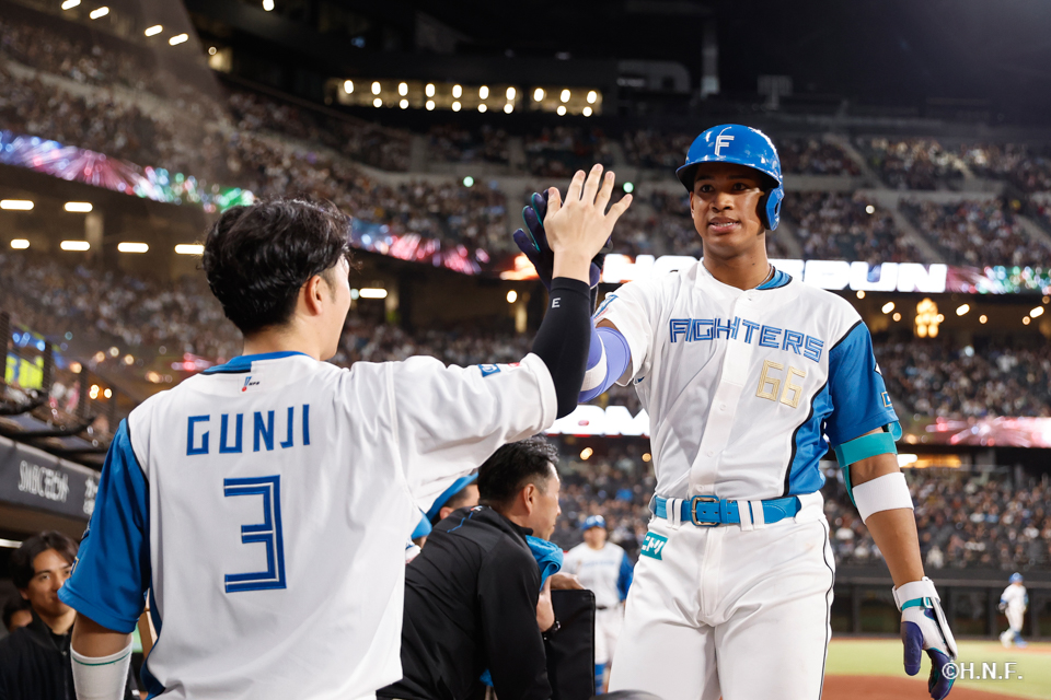 6回裏、万波選手04
