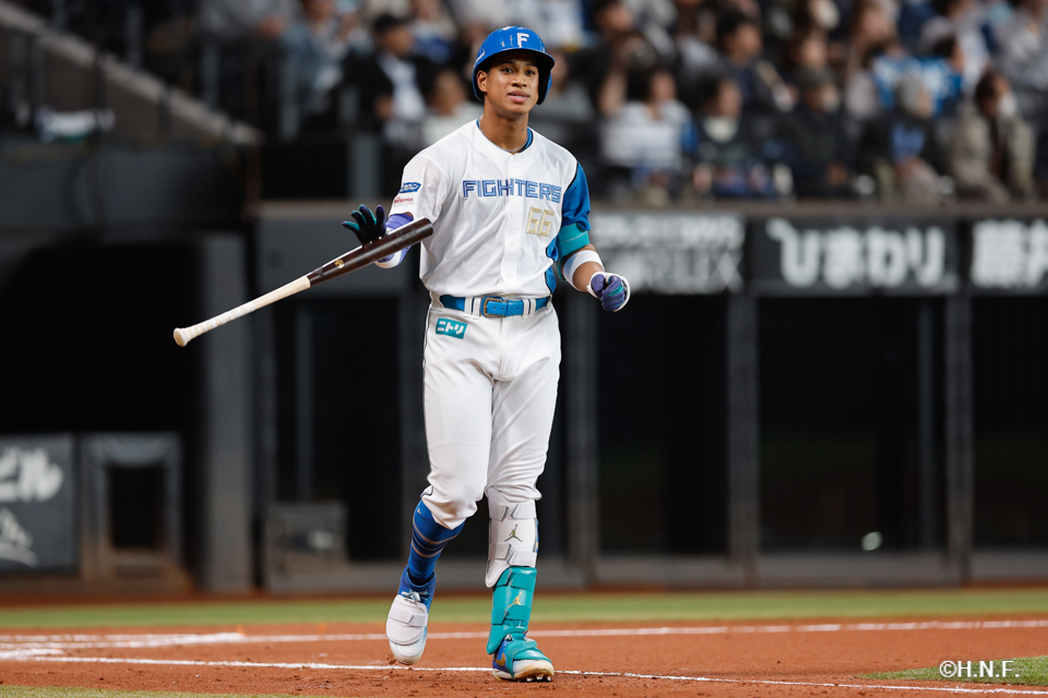 6回裏、万波選手04