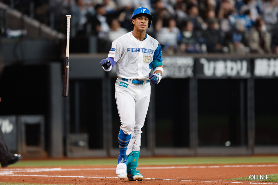 6回裏、万波選手06