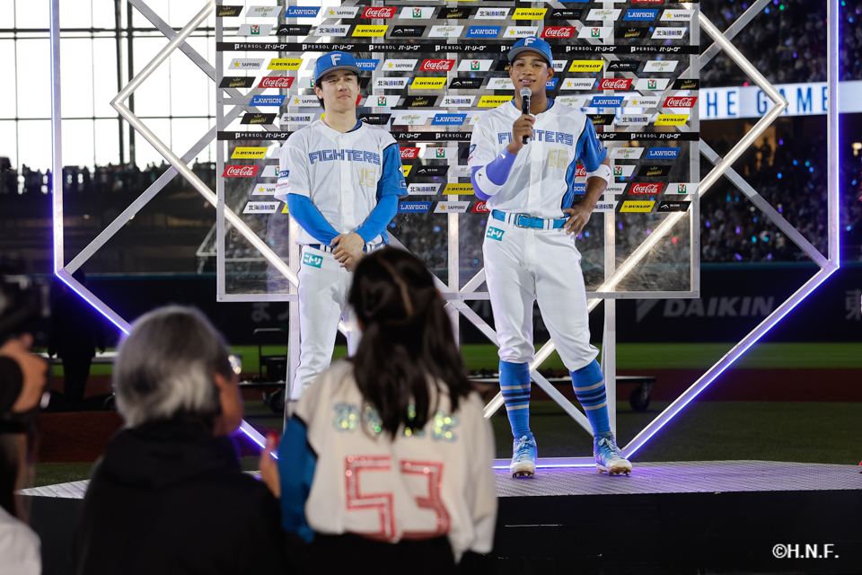 ヒーローの北山投手と万波選手02