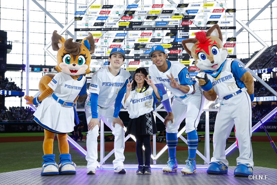 ヒーローの北山投手と万波選手04