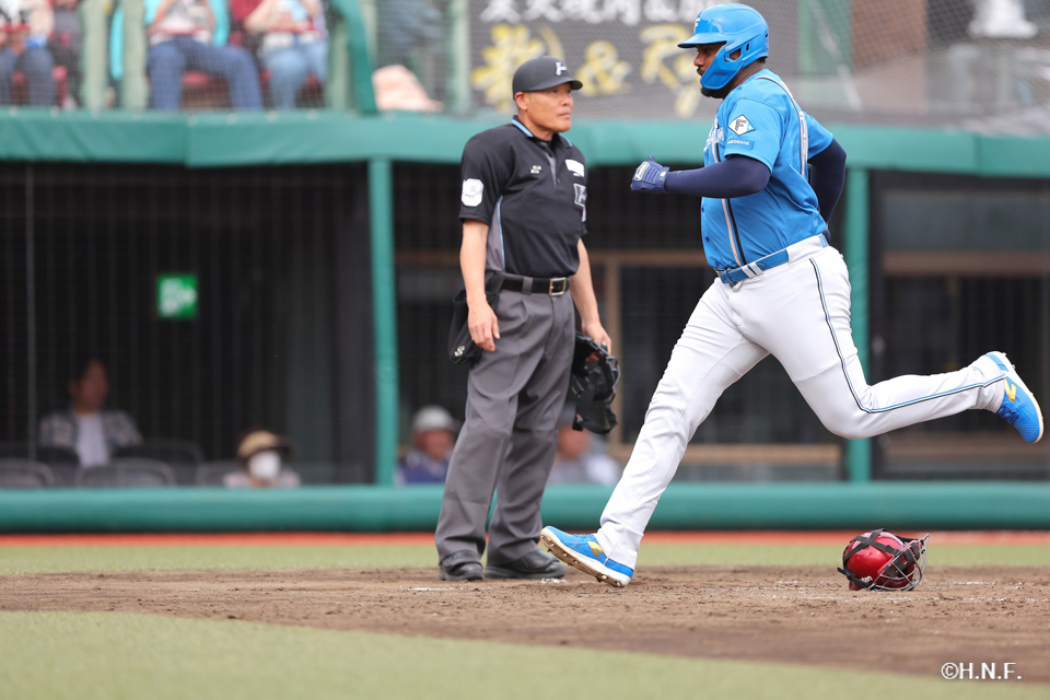 5回表、レイエス選手