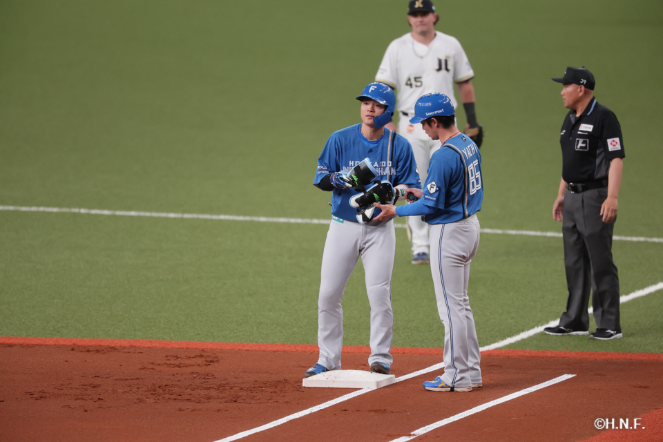 1回表、郡司選手01